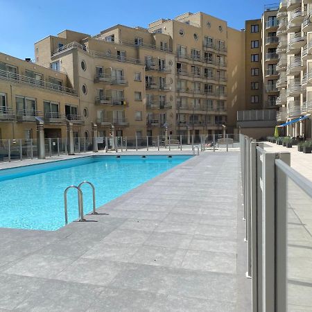 Deluxe Apartment With Shared Pool ออสเทนด์ ภายนอก รูปภาพ